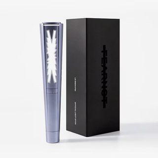 ルセラフィム(LE SSERAFIM)のルセラフィム　LE SSERAFIM  ペンライト 公式 新品未開封(アイドルグッズ)