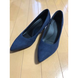 ユニクロ(UNIQLO)のユニクロ　パンプス　ネイビー　23cm(ハイヒール/パンプス)