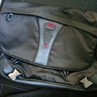 トゥミ(TUMI)の最終値下げ　TUMY ビジネス バッグ(ショルダーバッグ)