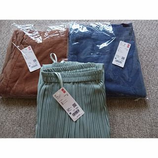 ユニクロ(UNIQLO)のタグ付き未使用　ユニクロ　Mサイズスカート3点セット(ひざ丈スカート)