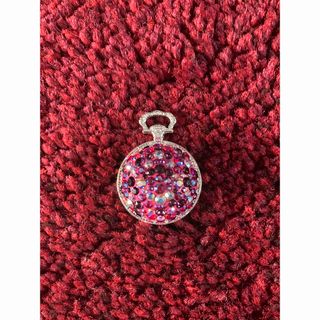 スワロフスキー(SWAROVSKI)のペンダントトップ(ネックレス)