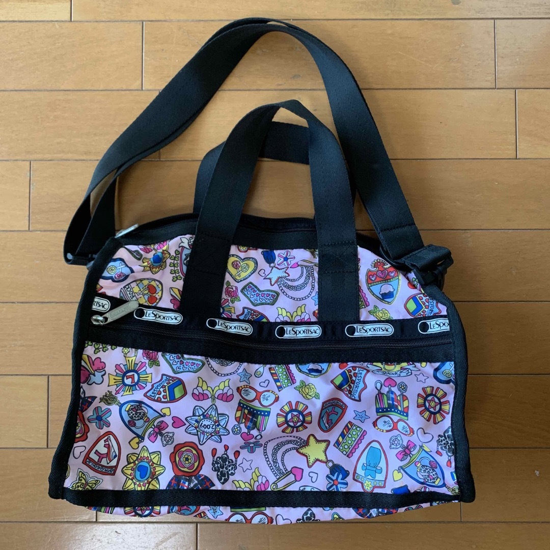 LeSportsac(レスポートサック)のレスポートサック　ボストンバッグ　ピンク　海外旅行出張合宿修学旅行肩掛けかばん レディースのバッグ(ボストンバッグ)の商品写真