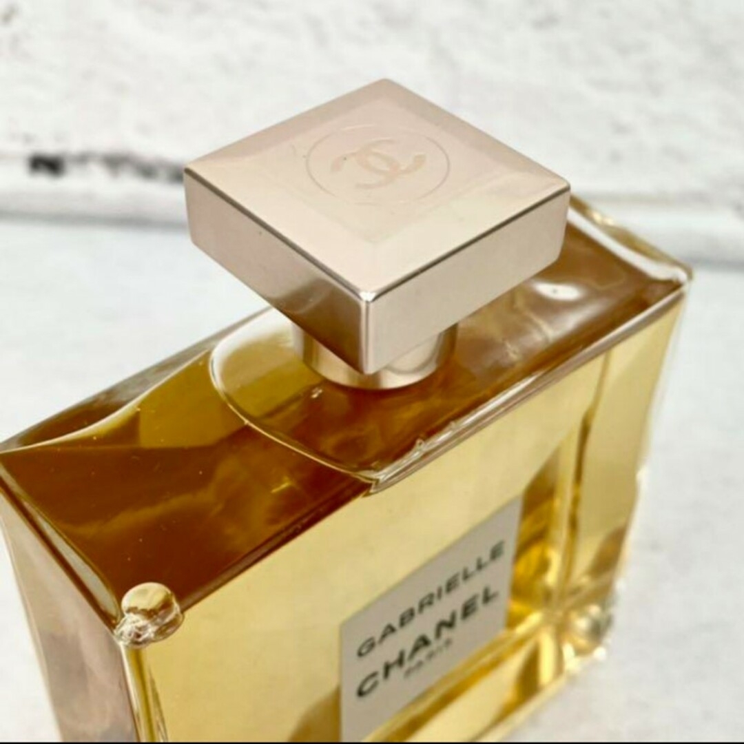 CHANEL(シャネル)のシャネル ガブリエル エッセンス オードゥ パルファム 150ml 香水 コスメ/美容の香水(香水(女性用))の商品写真