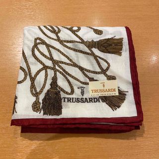 トラサルディ(Trussardi)のトラサルディハンカチタッセルホワイト(ハンカチ)