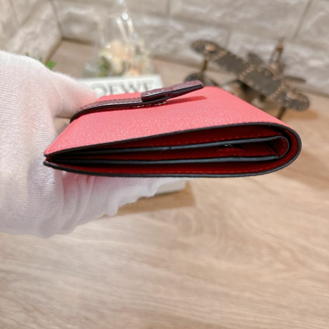 ◇ロエベ◇バーティカルウォレット ミディアム 二つ折り財布 レッド系