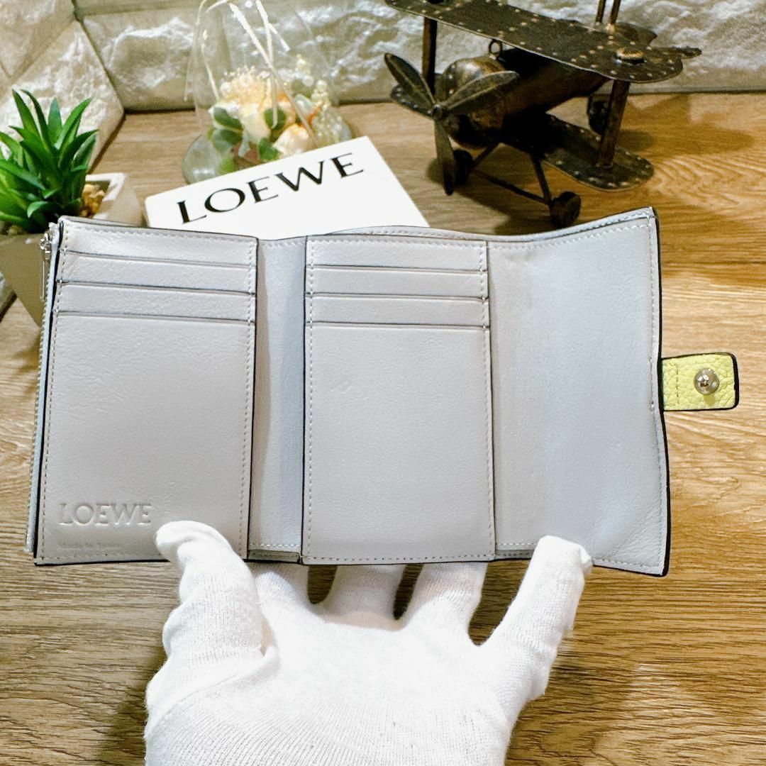 ◇ロエベ◇LOEWE バーティカルウォレット 三つ折り財布 イエロー