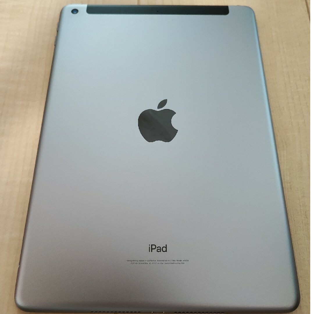 iPad Wi-Fi + Cellular 32GB - （第6世代） 1