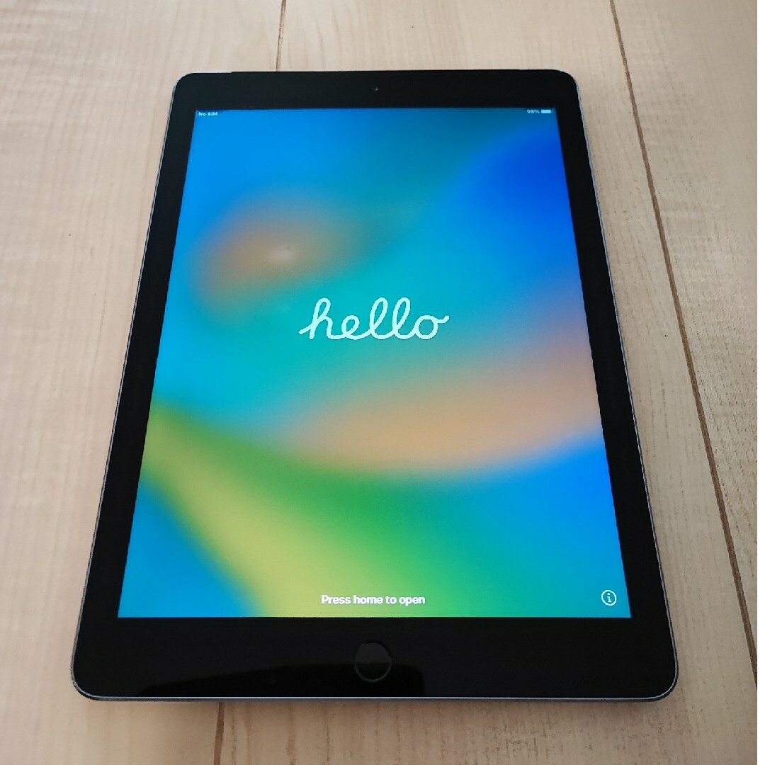 iPad Wi-Fi + Cellular 32GB - （第6世代）