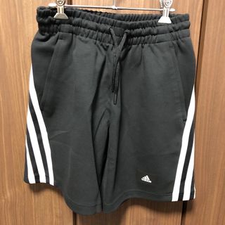 アディダス(adidas)のadidas⭐︎ハーフパンツ新品⭐︎M(ショートパンツ)