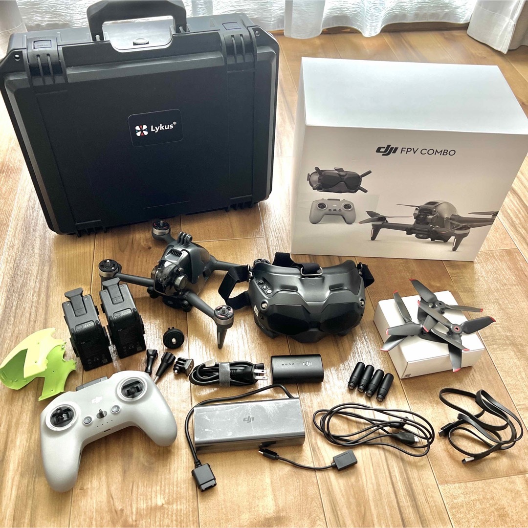 テーブルゲーム/ホビーDJI FPV COMBO 付属品 専用ハードケース付き