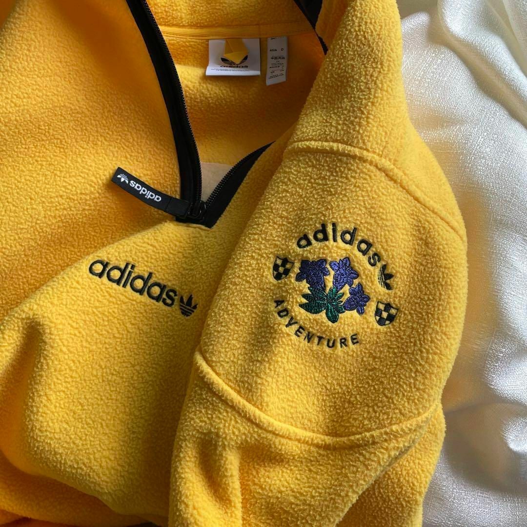 背面ビッグ刺繍ロゴ、ハーフジップ◎】adidasフリース古着スウェット黄L-