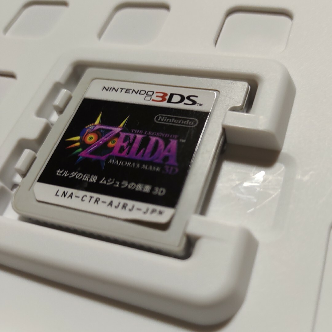 任天堂(ニンテンドウ)のゼルダの伝説 ムジュラの仮面 3D 3DS エンタメ/ホビーのゲームソフト/ゲーム機本体(携帯用ゲームソフト)の商品写真