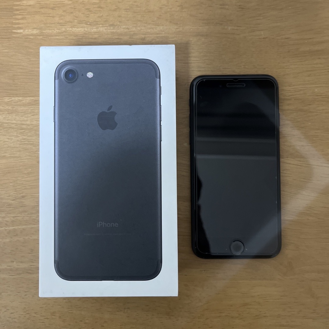 iPhone7 128G  美品　付属品なし本体のみ