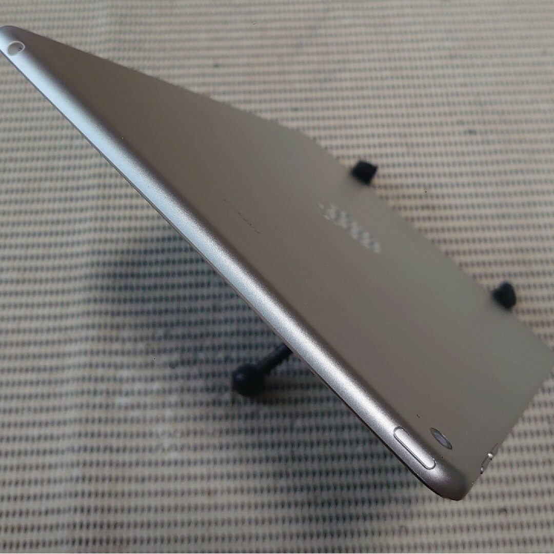 完動品液晶無傷iPad Air2(A1566)本体16GBシルバー 4