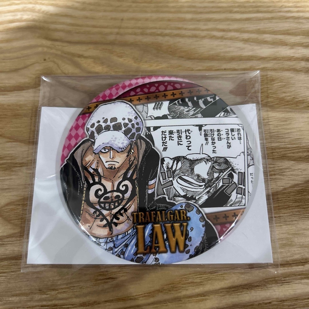 ONE PIECE コレクション缶バッジ　トラファルガー・ロー　HEROS エンタメ/ホビーのアニメグッズ(バッジ/ピンバッジ)の商品写真