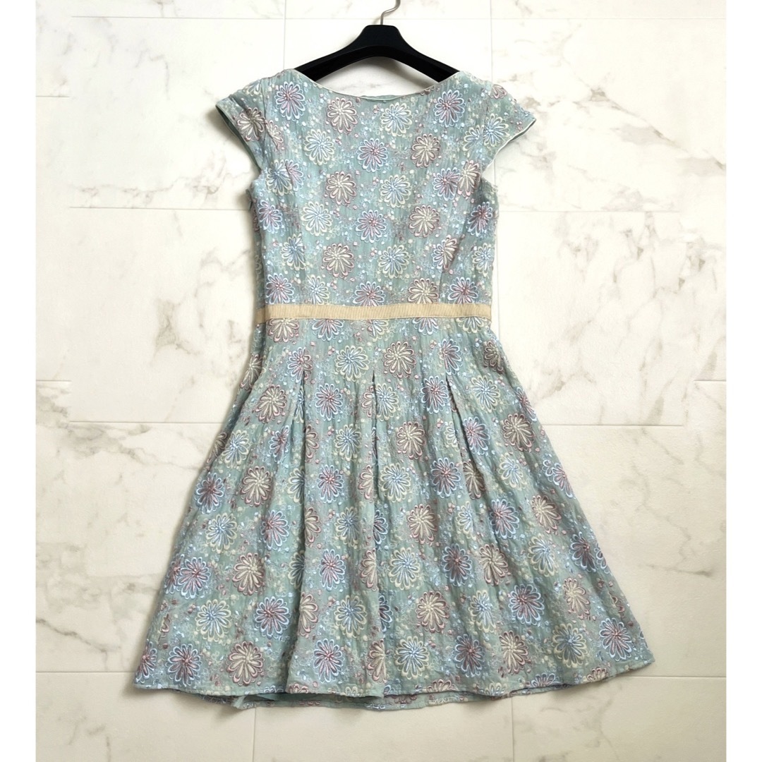 TOCCA 花柄 刺繍 フレンチスリーブ Aラインワンピース ブルー トッカ