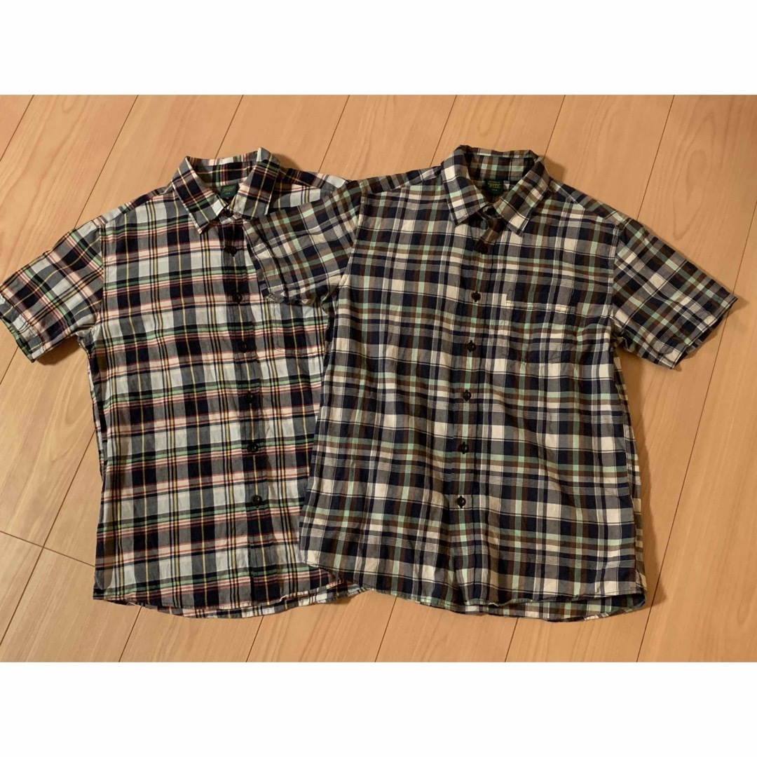 UNIQLO(ユニクロ)のUNIQLO 半袖　チェック半袖シャツ　150　2枚セット キッズ/ベビー/マタニティのキッズ服男の子用(90cm~)(Tシャツ/カットソー)の商品写真