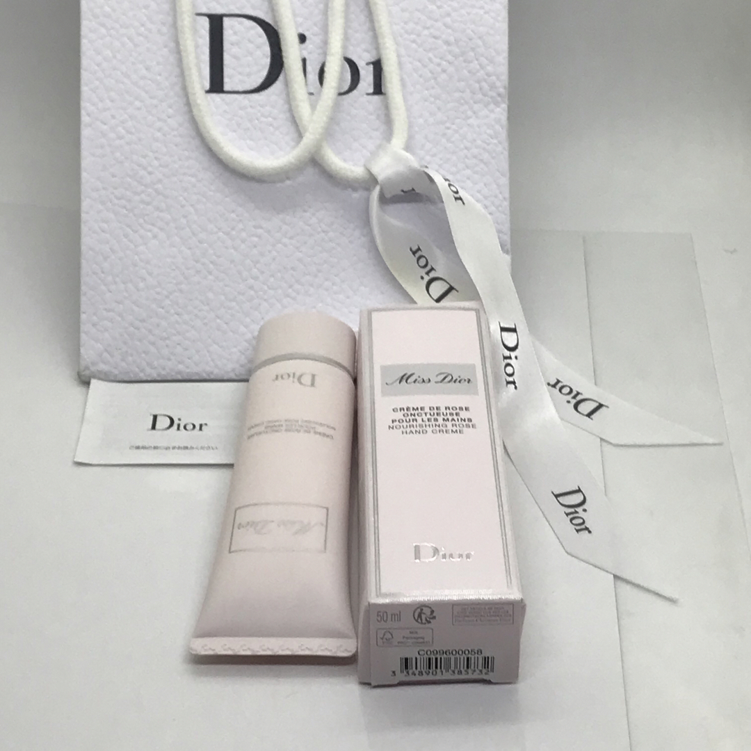 Dior(ディオール)の★ミスディオール ハンドクリーム ★Diorの袋付き★レディース★コスメ★ハンド コスメ/美容のボディケア(ハンドクリーム)の商品写真