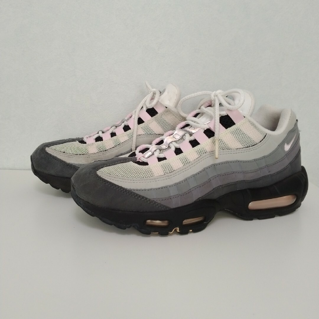 NIKE(ナイキ)のNIKE AIR MAX 95 メンズの靴/シューズ(スニーカー)の商品写真