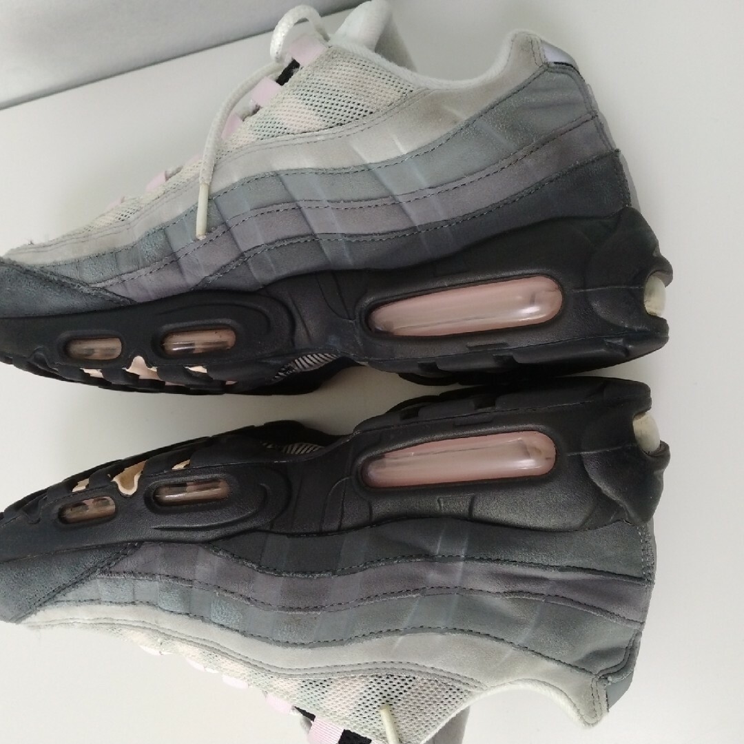 NIKE(ナイキ)のNIKE AIR MAX 95 メンズの靴/シューズ(スニーカー)の商品写真