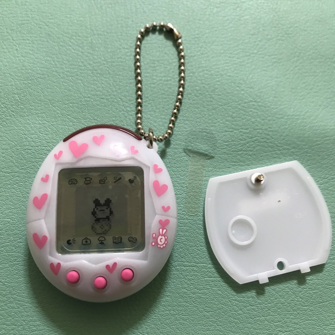 未使用 動作確認済】かえってきた!たまごっちプラス ハートの 未使用 動作確認済】かえってきた!たまごっちプラス ハートの