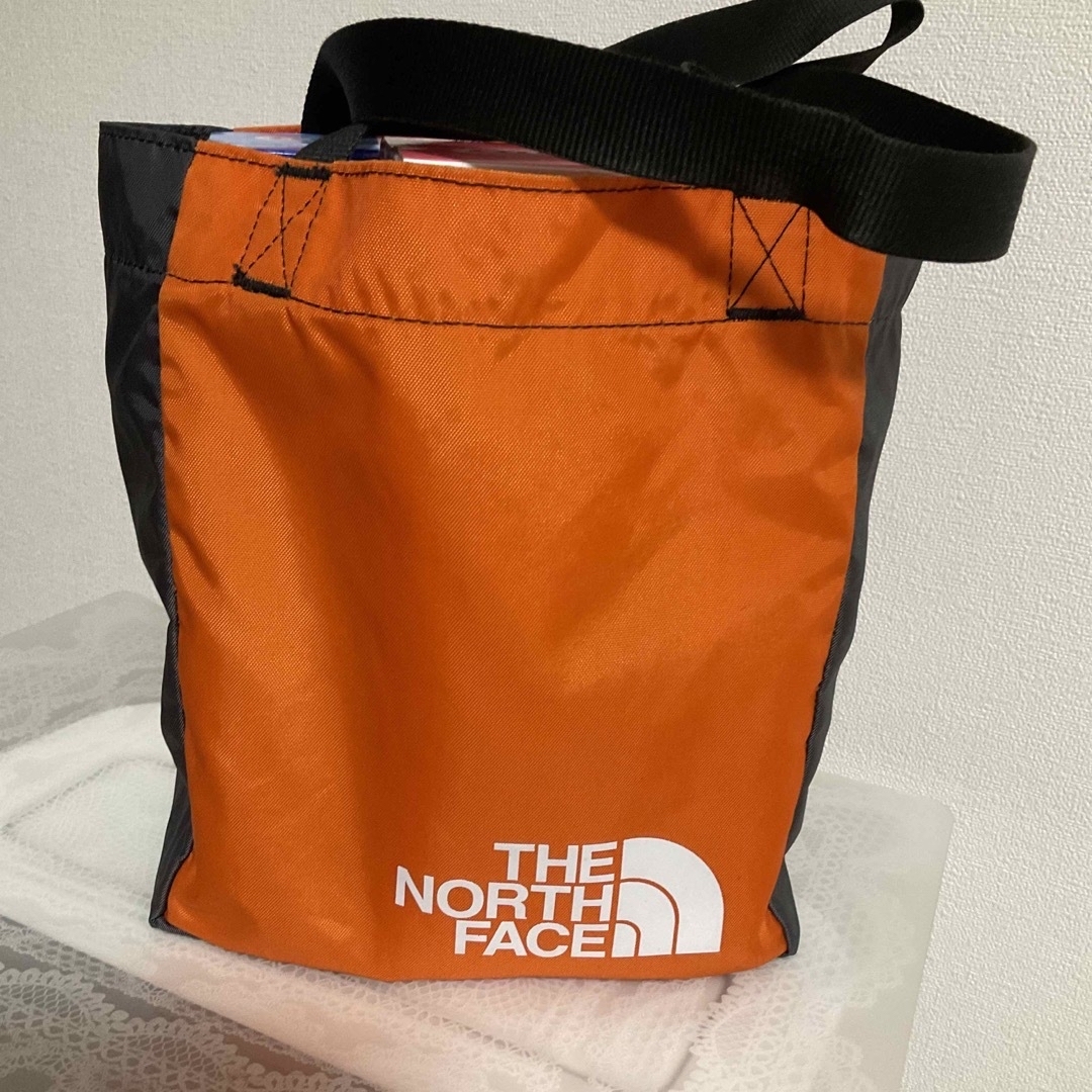 THE NORTH FACE(ザノースフェイス)のノースフェイス　ループトートとピンクトート　中古　Luna様用 メンズのバッグ(トートバッグ)の商品写真