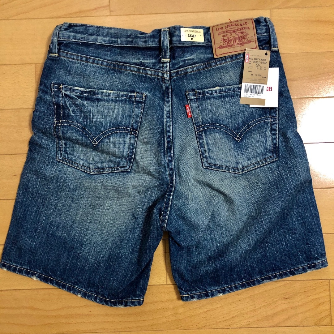 Levi's(リーバイス)の未使用！ Levi’s RED TAB®️ LADIES SH307-0002  レディースのパンツ(ハーフパンツ)の商品写真