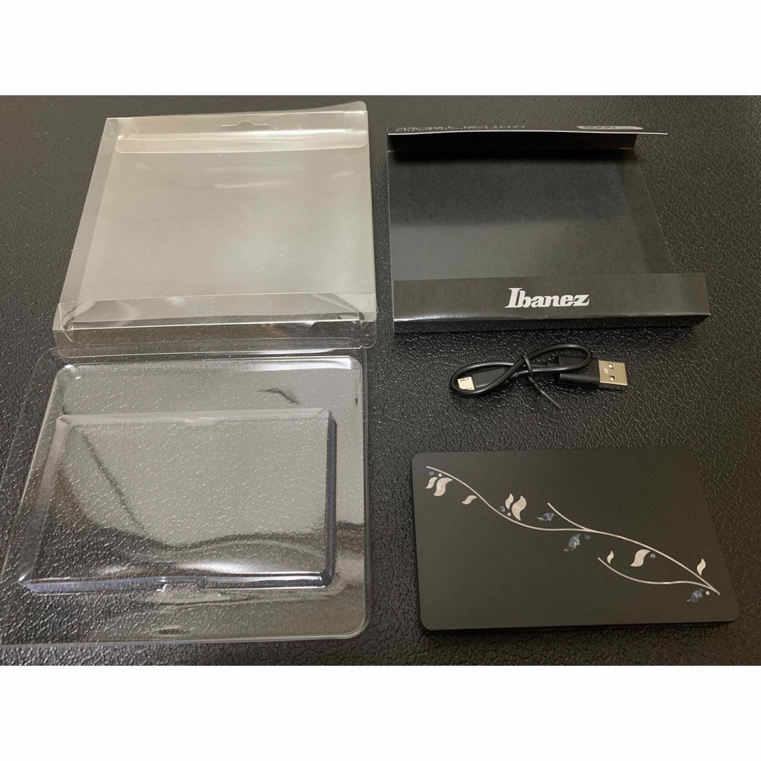 Ibanez(アイバニーズ)のIbanez モバイルバッテリー 4000mAh 未使用品 スマホ/家電/カメラのスマートフォン/携帯電話(バッテリー/充電器)の商品写真