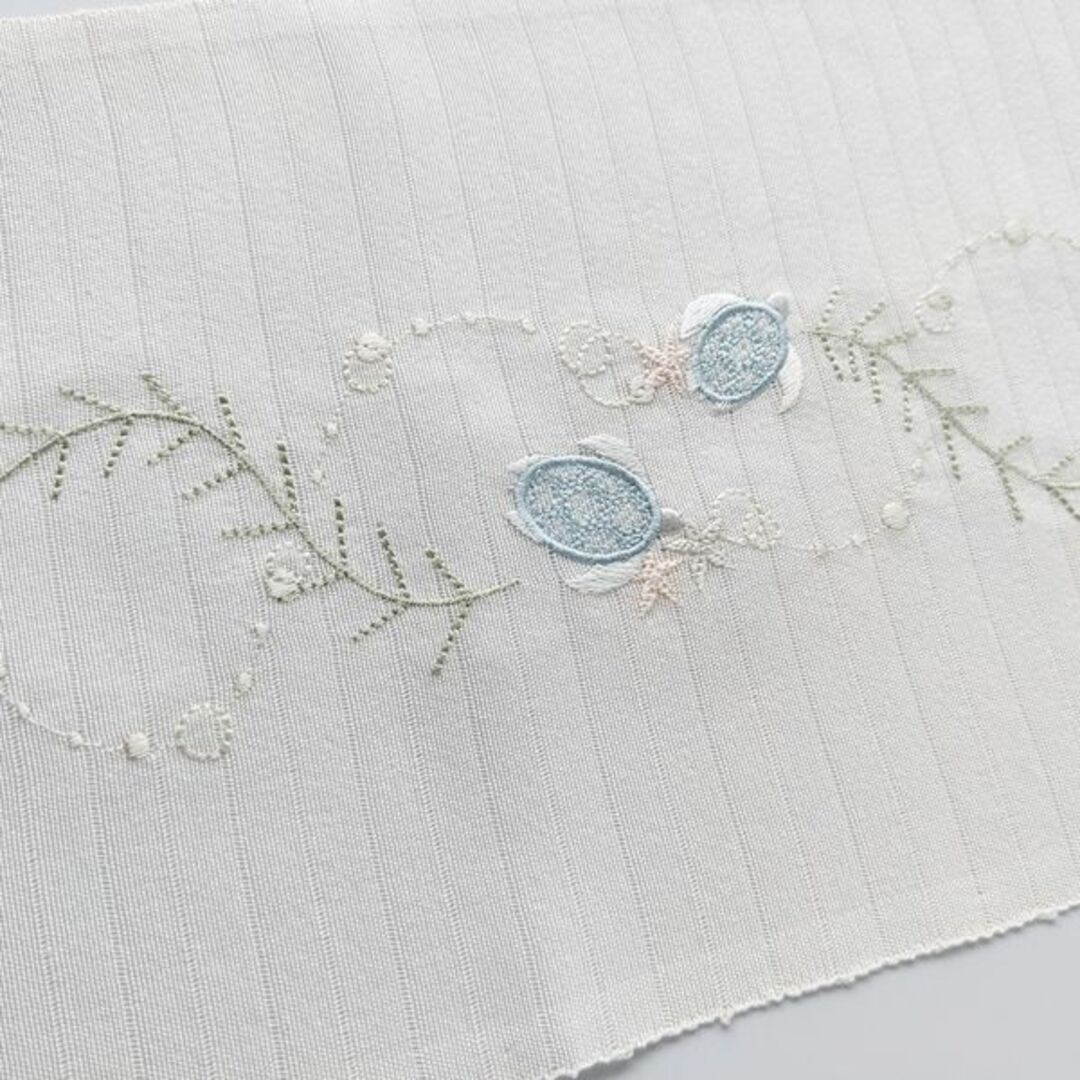 夏 絽 正絹 刺繍半衿 亀 藻 半襟 手刺繍 日本製【衿秀 和想庵】 夏 絽 正絹 刺繍半衿 亀 藻 半襟 手刺繍 日本製【衿秀 和想庵】