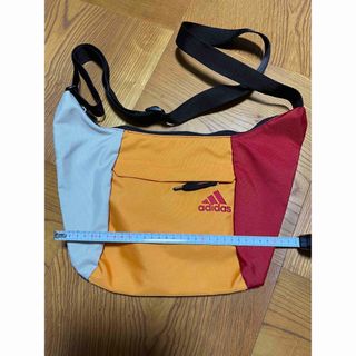 adidas バック(ショルダーバッグ)