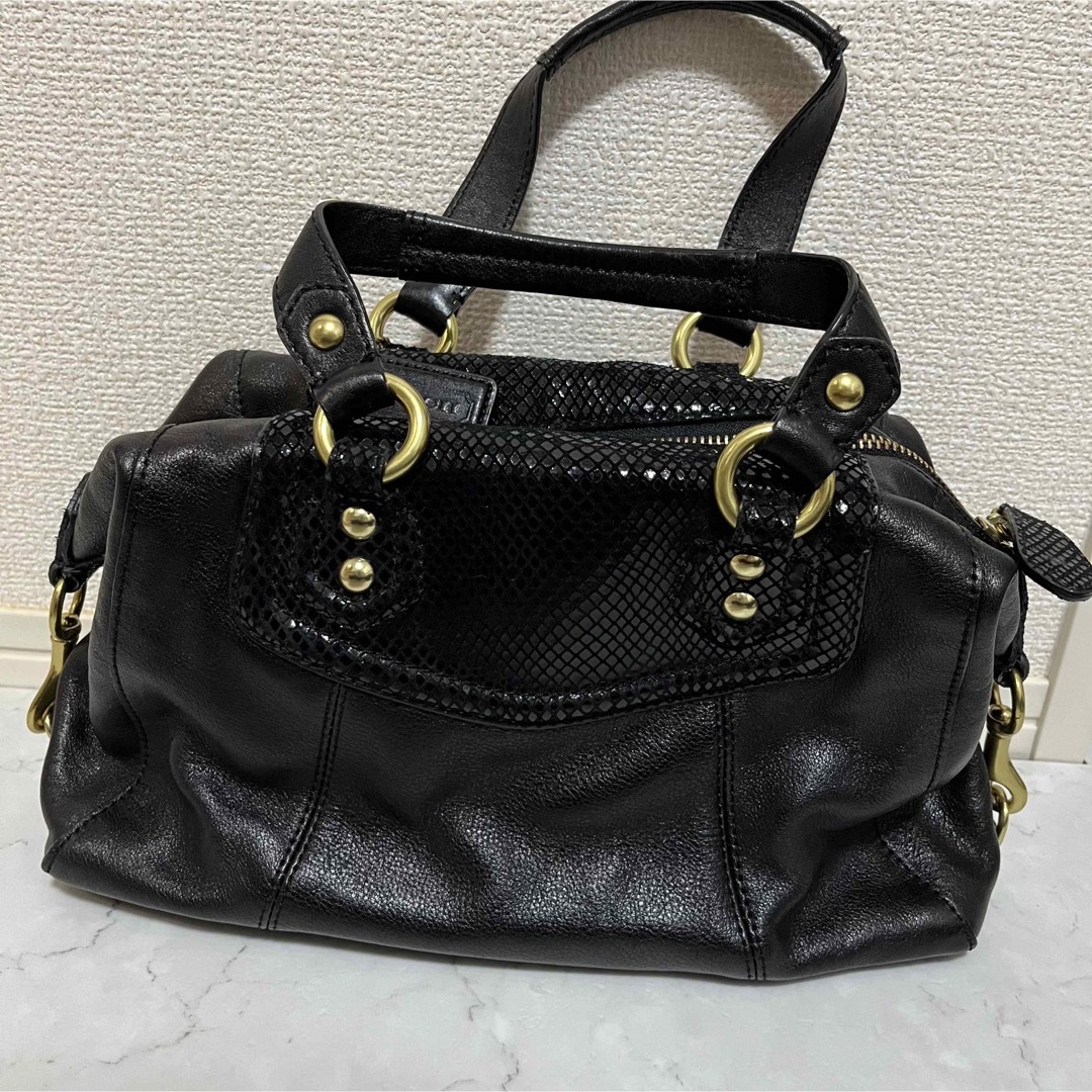 COACH(コーチ)のCOACH コーチ 2way ハンドバッグ ブラック レディースのバッグ(ハンドバッグ)の商品写真