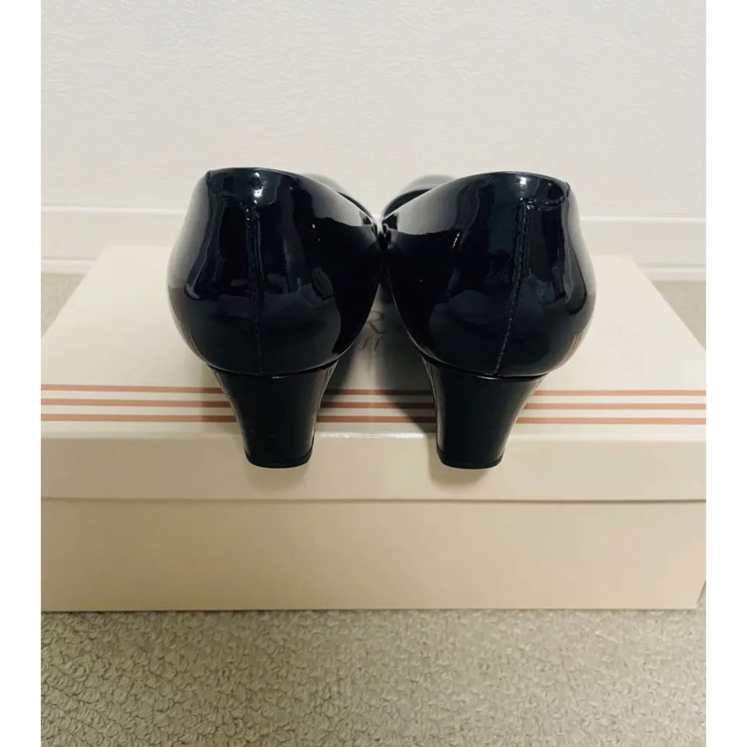 Riz raffinee(リズラフィーネ)のリズラフィーネ　エナメル　パンプス レディースの靴/シューズ(ハイヒール/パンプス)の商品写真
