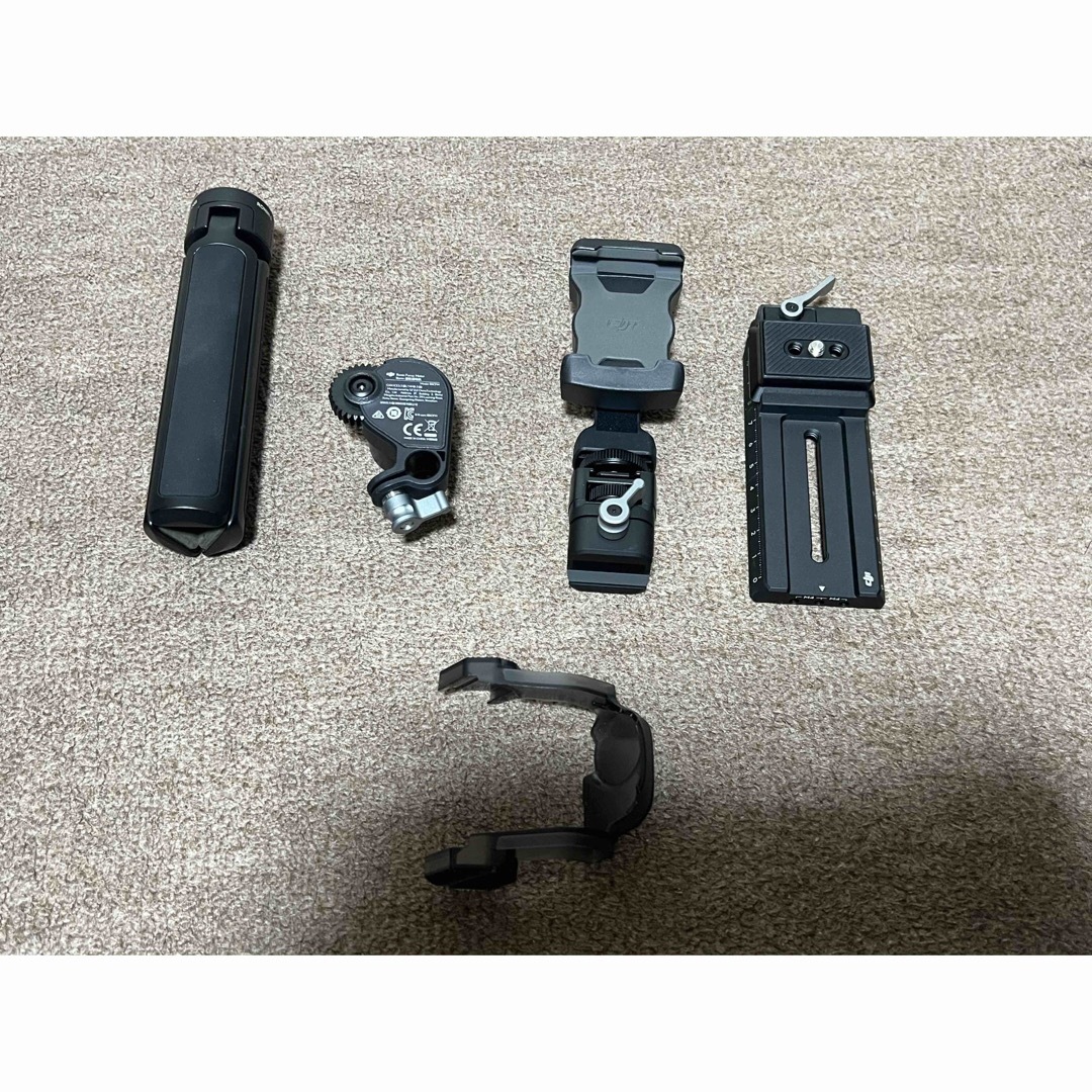 Inspire（DJI）(インスパイア)のDJI RSC 2 Pro Comboスタビライザー スマホ/家電/カメラのカメラ(その他)の商品写真