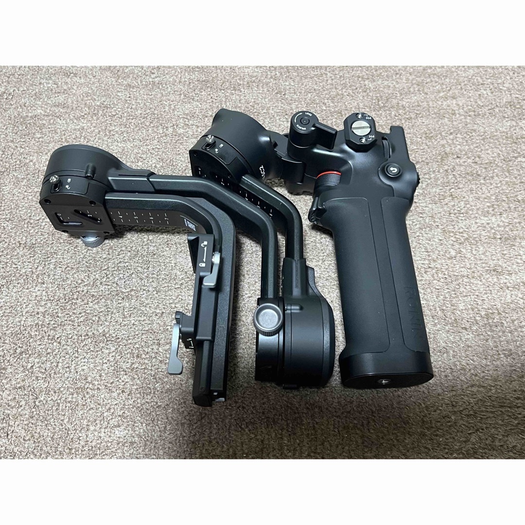 Inspire（DJI）(インスパイア)のDJI RSC 2 Pro Comboスタビライザー スマホ/家電/カメラのカメラ(その他)の商品写真