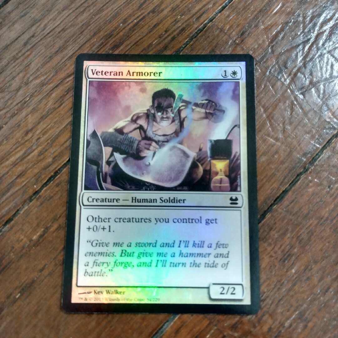 マジック:ザ・ギャザリング(マジックザギャザリング)の☆古参兵の武具師 Foil 英語1枚 エンタメ/ホビーのトレーディングカード(シングルカード)の商品写真