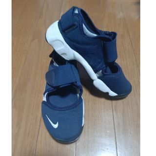 ナイキ(NIKE)のNIKE　ナイキ　エアリフト　紺(サンダル)