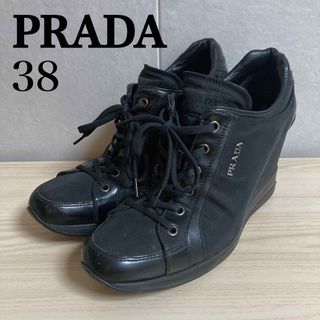 PRADA インヒールスニーカー