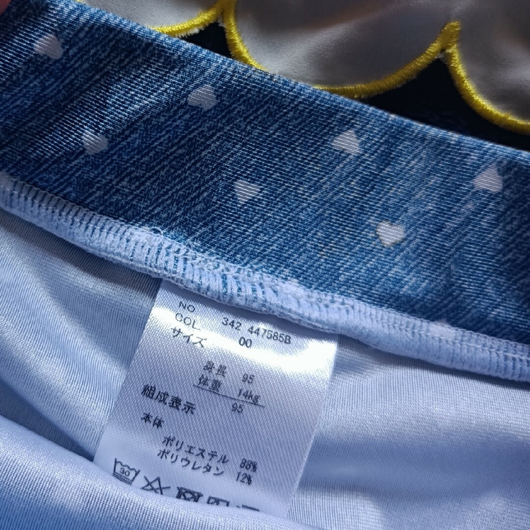 水着　サイズ95 キッズ/ベビー/マタニティのキッズ服女の子用(90cm~)(水着)の商品写真