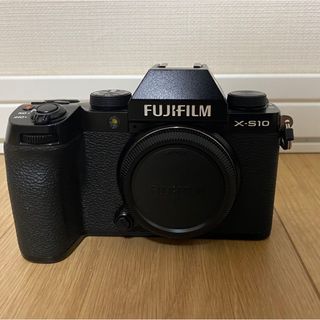 フジフイルム(富士フイルム)の【クーポン期間限定特価】FUJIFILM X-S10 ボディ(ミラーレス一眼)