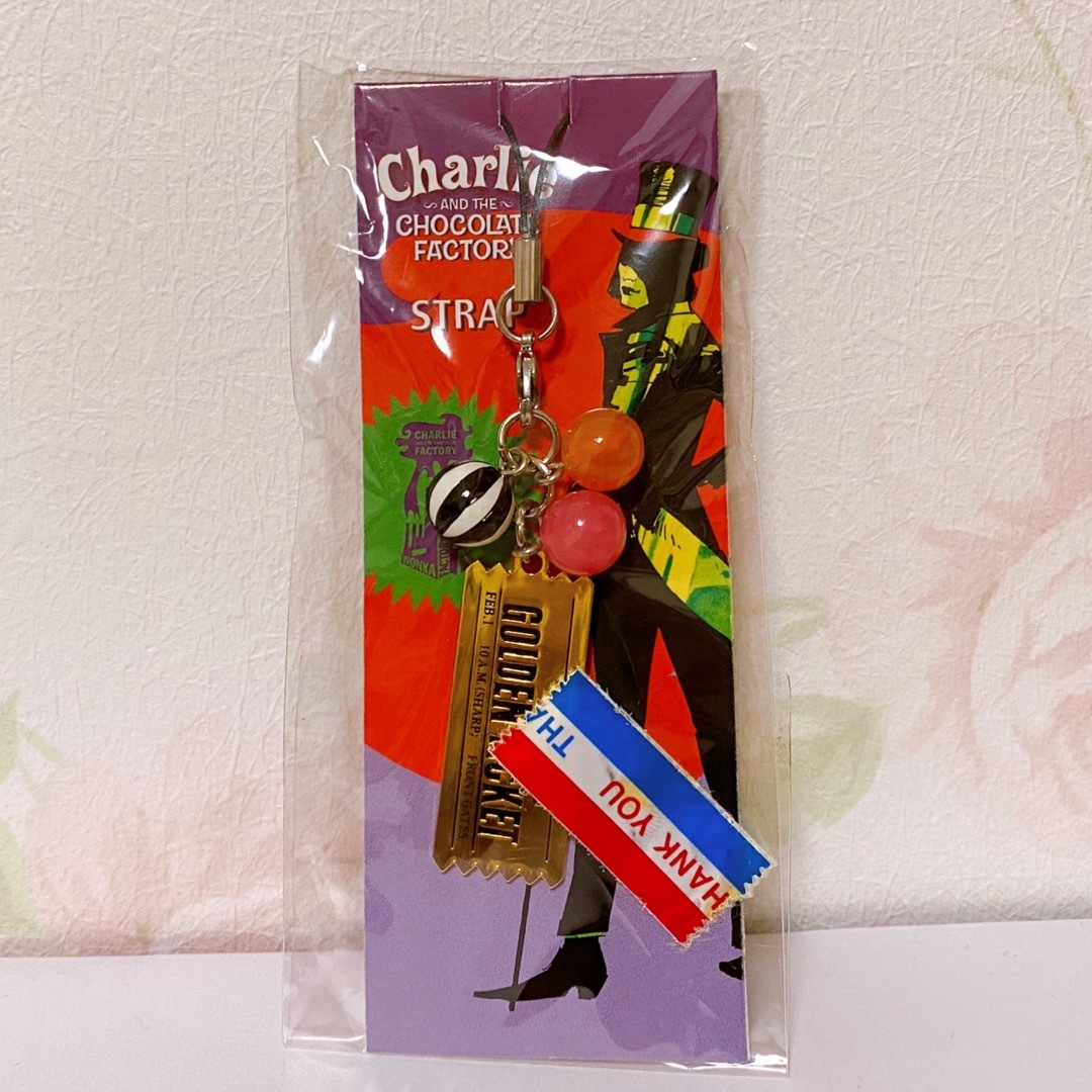 チャーリーとチョコレート工場　ゴールデンチケット　ストラップ エンタメ/ホビーのDVD/ブルーレイ(外国映画)の商品写真
