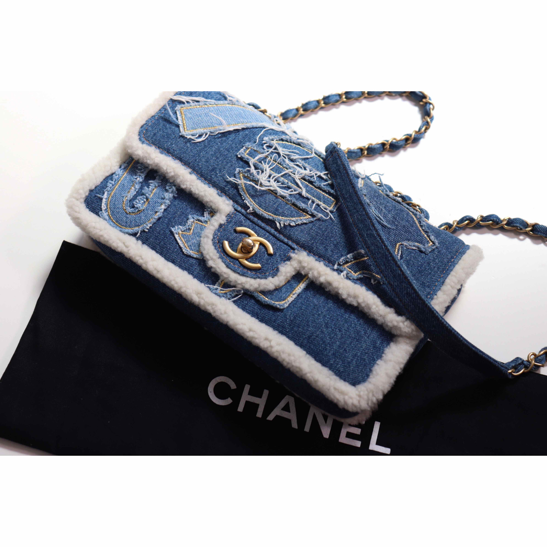 CHANEL(シャネル)の新品同様 CHANEL シャネル 激レア デニム ムートン マトラッセ バッグ  レディースのバッグ(ショルダーバッグ)の商品写真