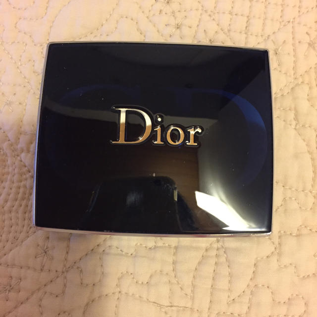 Christian Dior(クリスチャンディオール)のまる子様専用♪【値下げしました！】ディオールアイシャドウ コスメ/美容のベースメイク/化粧品(アイシャドウ)の商品写真