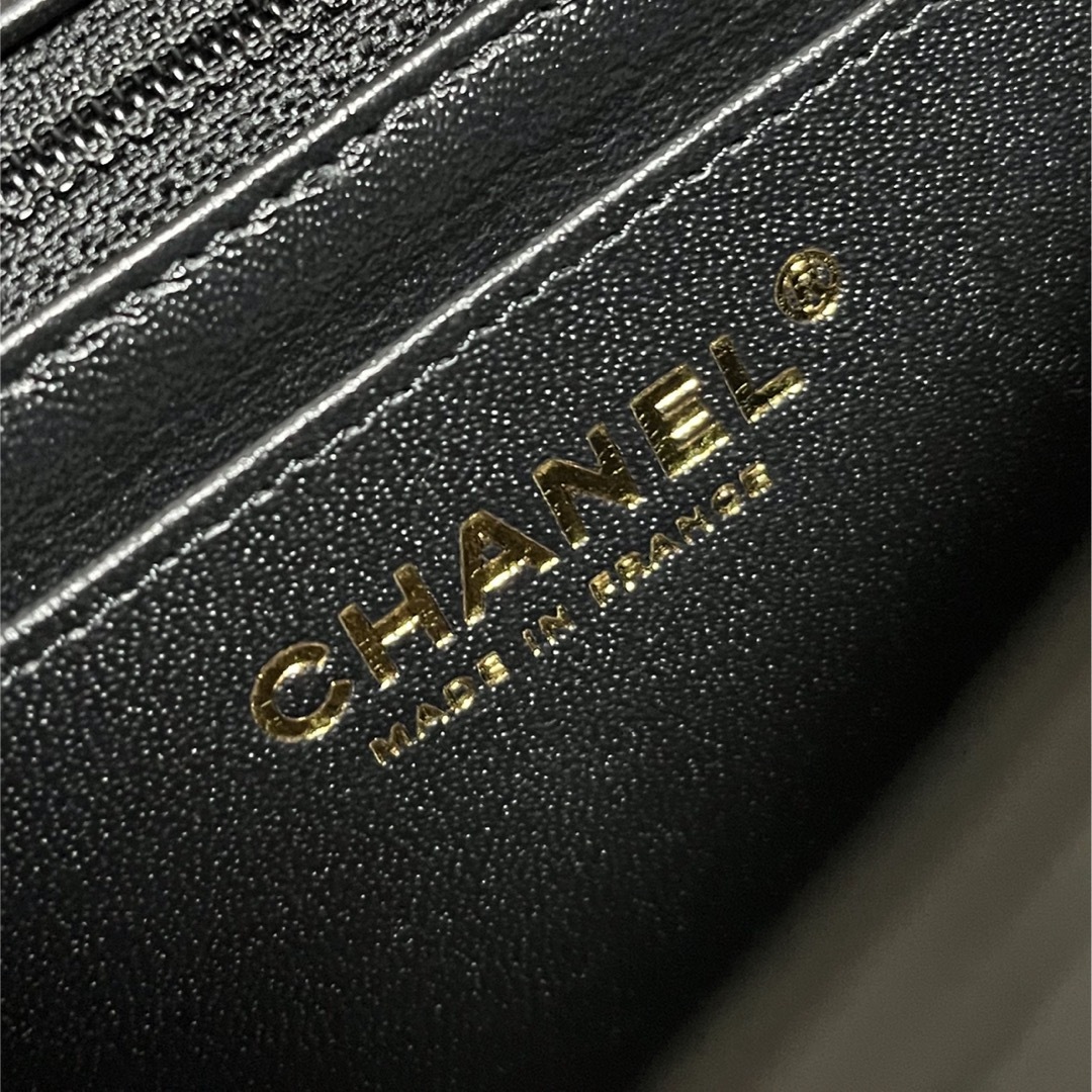 CHANEL(シャネル)のatt様専用୨୧超美品 シャネル ミニマトラッセ 20 チェーンショルダーバッグ レディースのバッグ(ショルダーバッグ)の商品写真