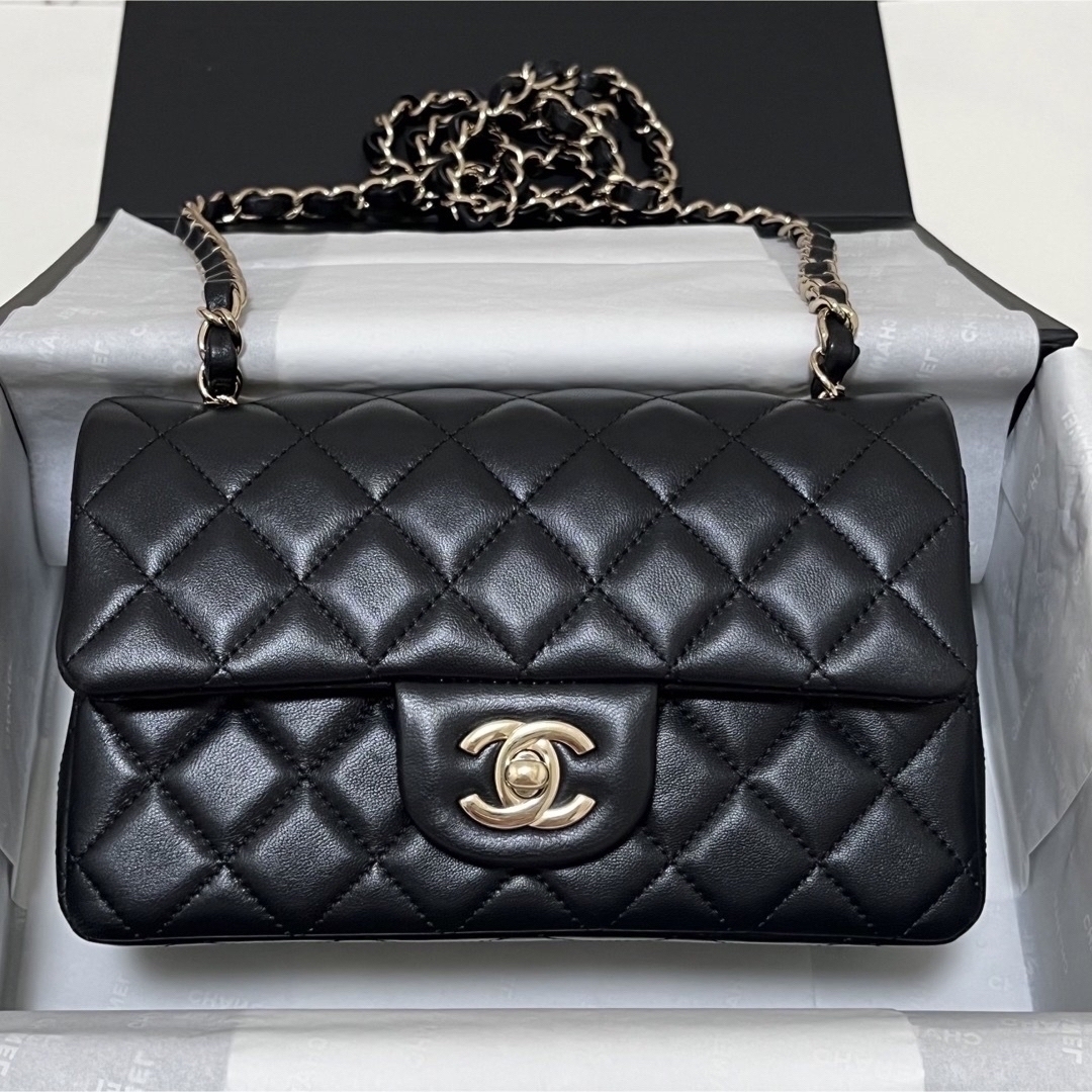 CHANEL(シャネル)のatt様専用୨୧超美品 シャネル ミニマトラッセ 20 チェーンショルダーバッグ レディースのバッグ(ショルダーバッグ)の商品写真