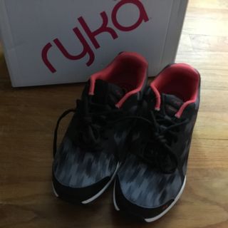 ライカ 靴/シューズの通販 36点 | RAIKAのレディースを買うならラクマ