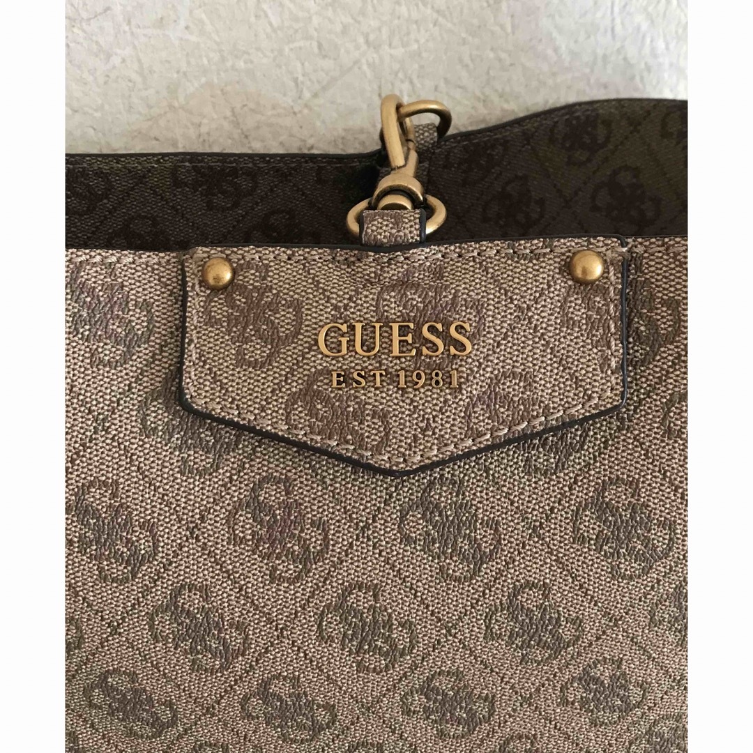 GUESS シグネチャーバック　ショルダーバック　新品 2