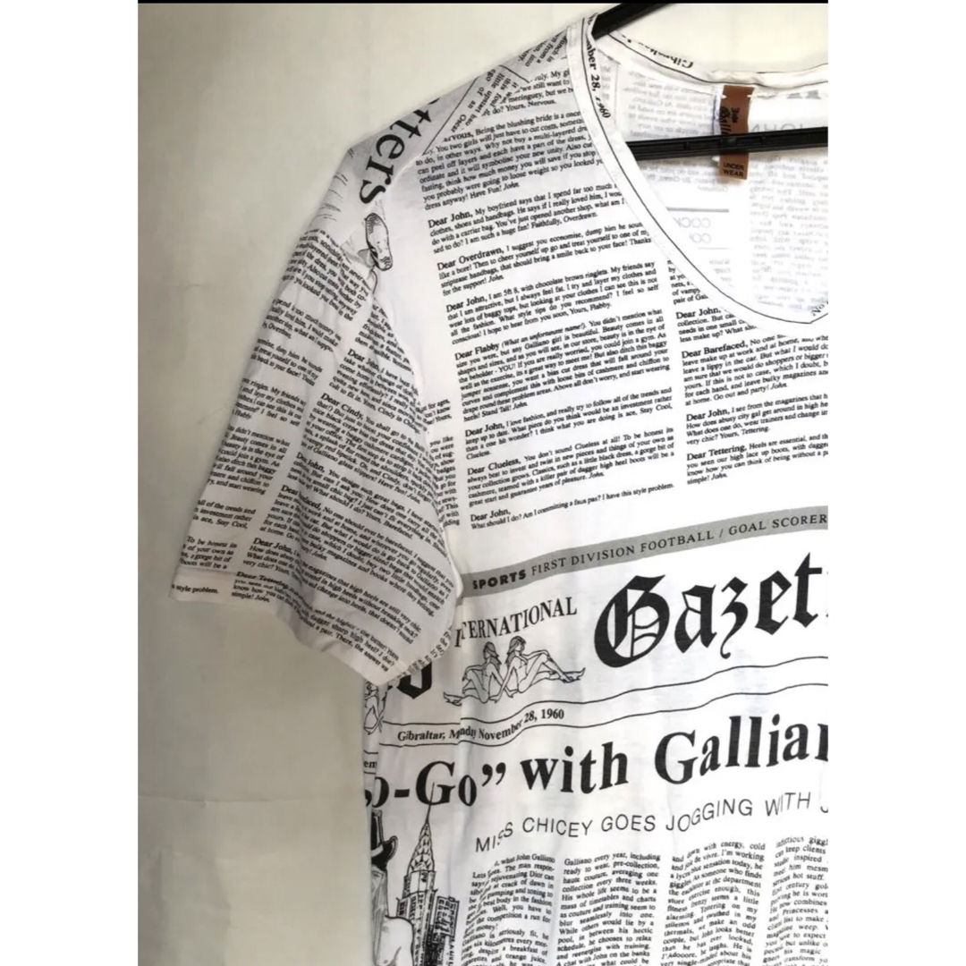 John Galliano - John Galliano ニュースペーパー Tシャツ M〜Lの通販 ...