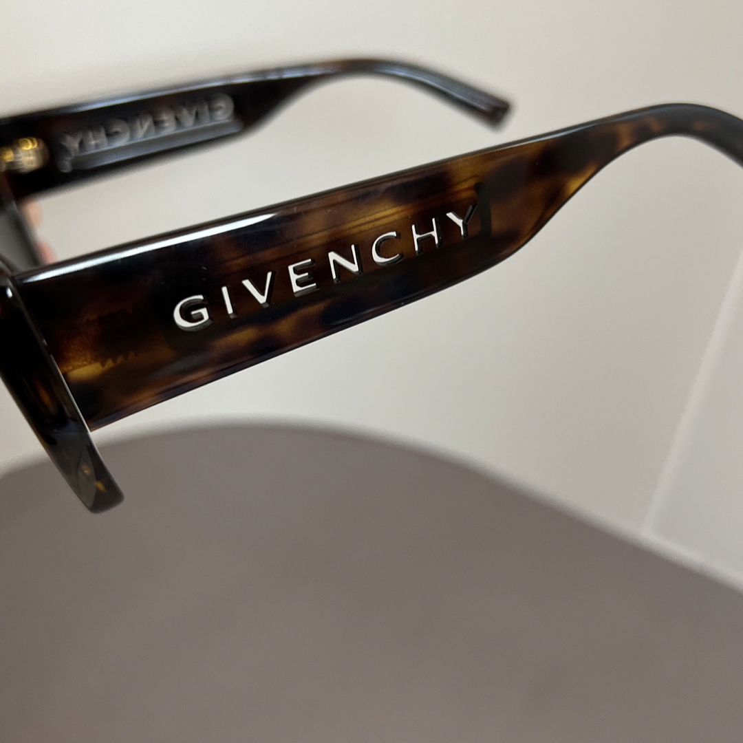 GIVENCHY サングラスジバンシィ