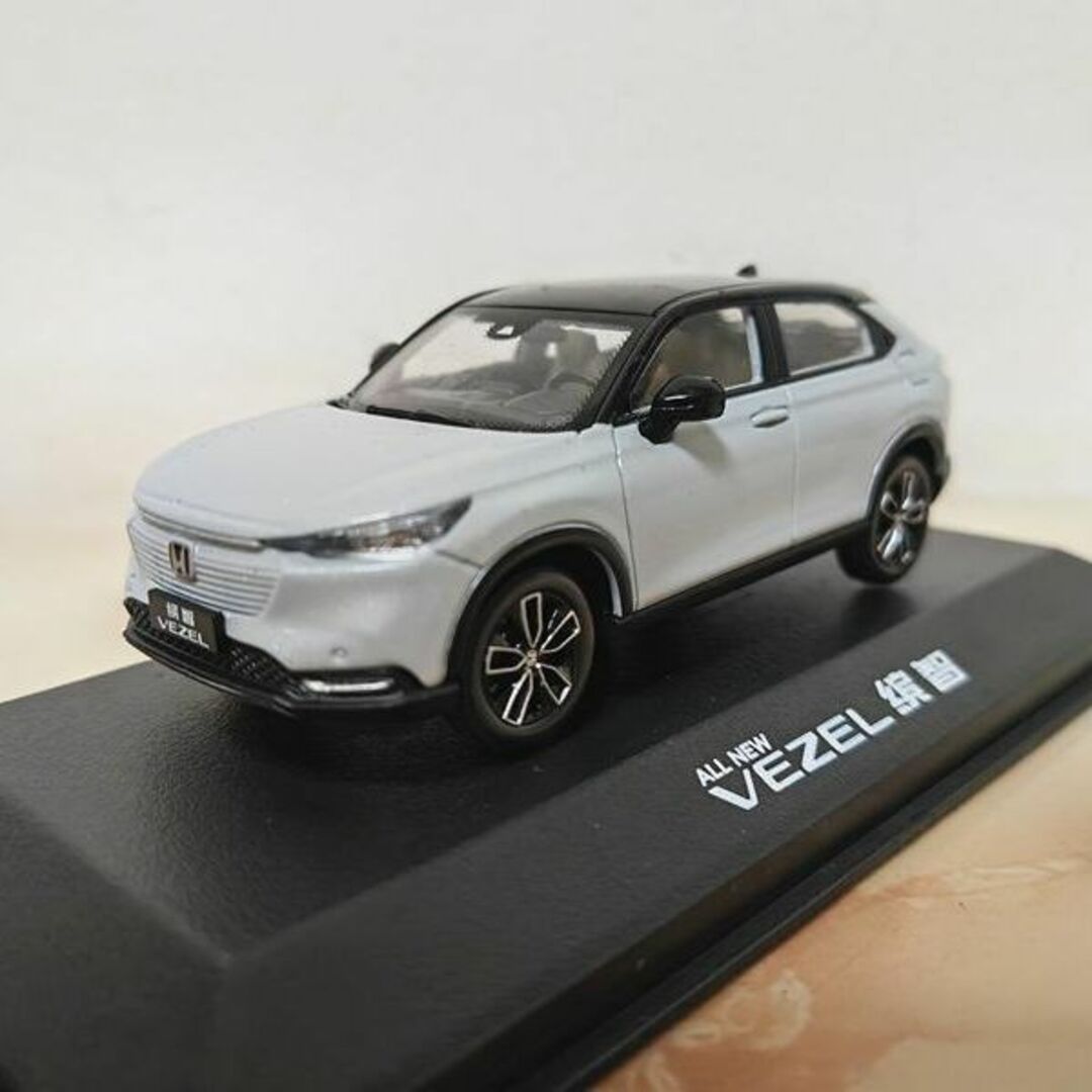 ミニカー 1/43 ホンダ ヴェゼル HONDA VEZEL 2023 ホワイト