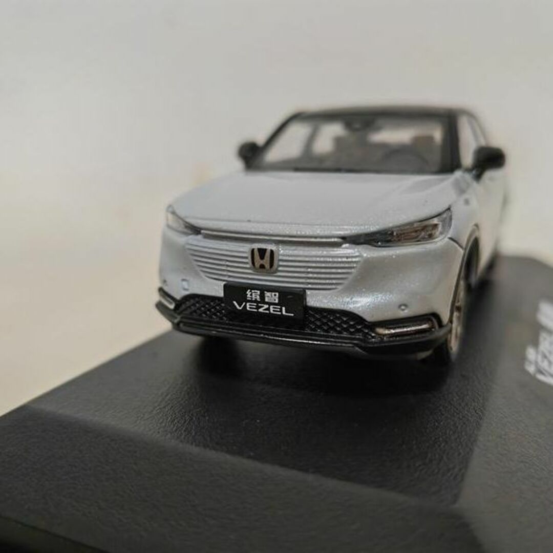 ミニカー 1/43 ホンダ ヴェゼル HONDA VEZEL 2023 ホワイト 4